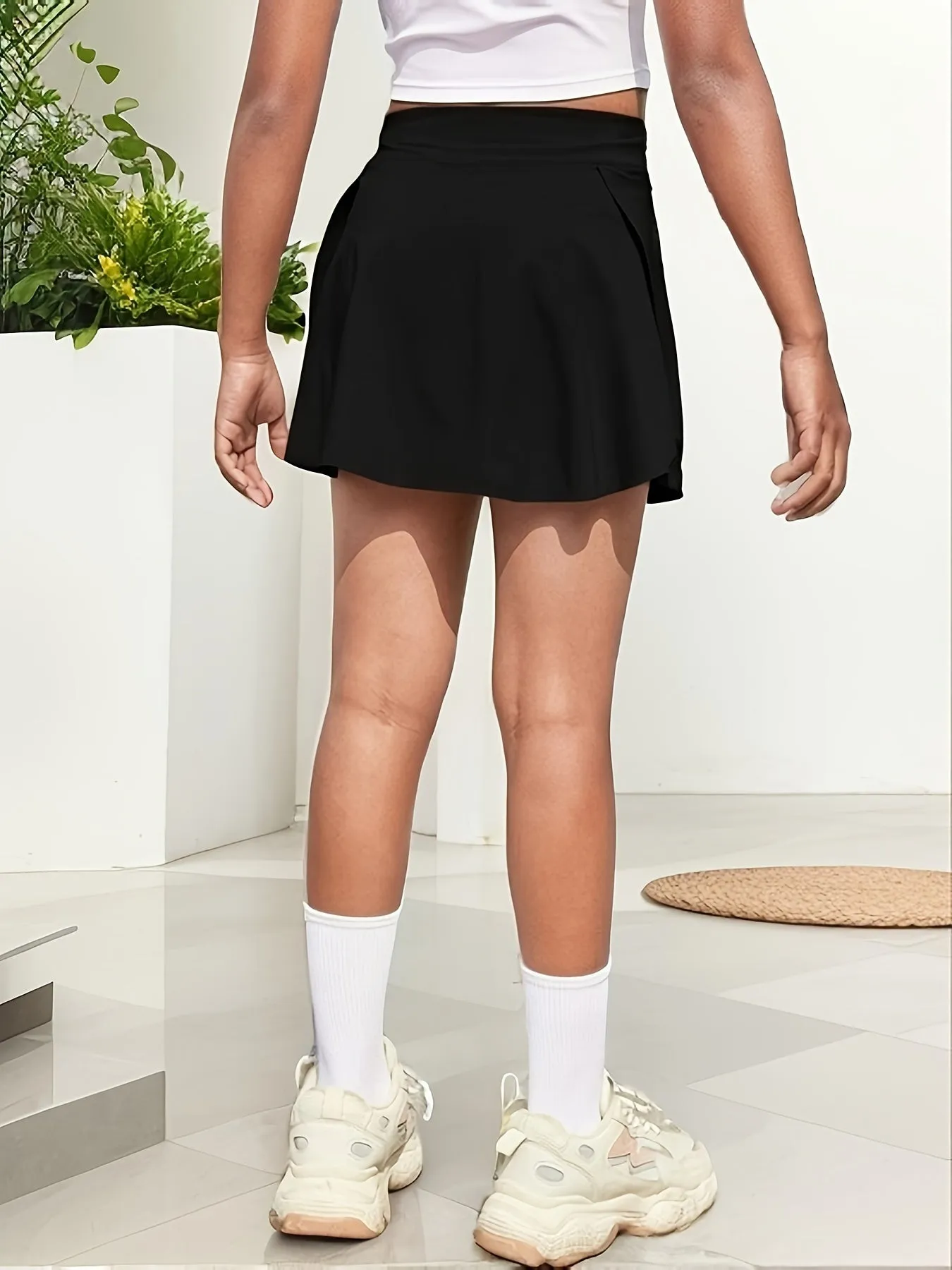 2-in-1 Tween Girls Flared Sports Skirt - High Stretch, Quick Dry, Solid Color, Pocketed, Knit Polyester Fabric - Perfect for Active Outdoor Play in Spring and Fall