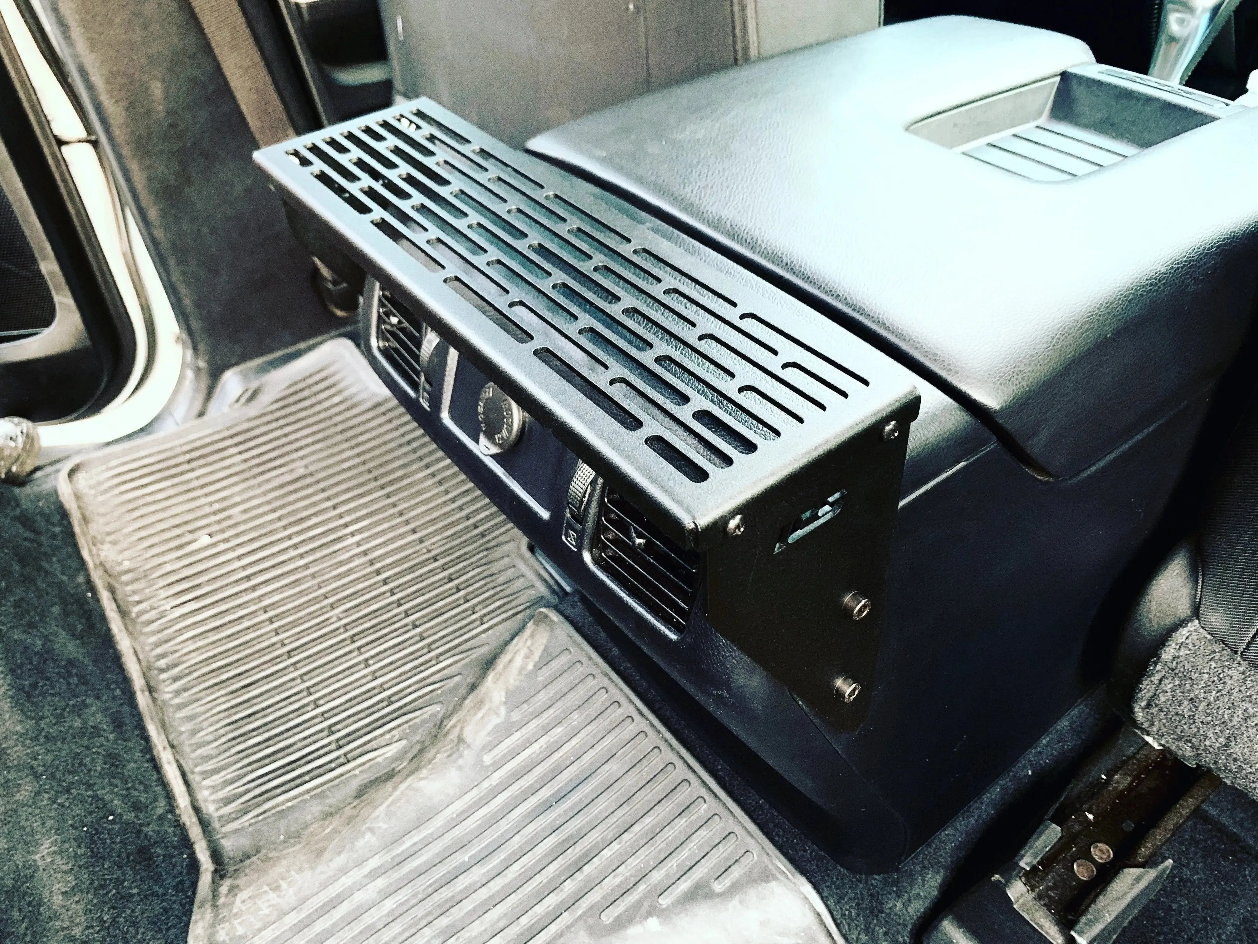 2014-2021 Toyota Tundra Rear AMPS Panel