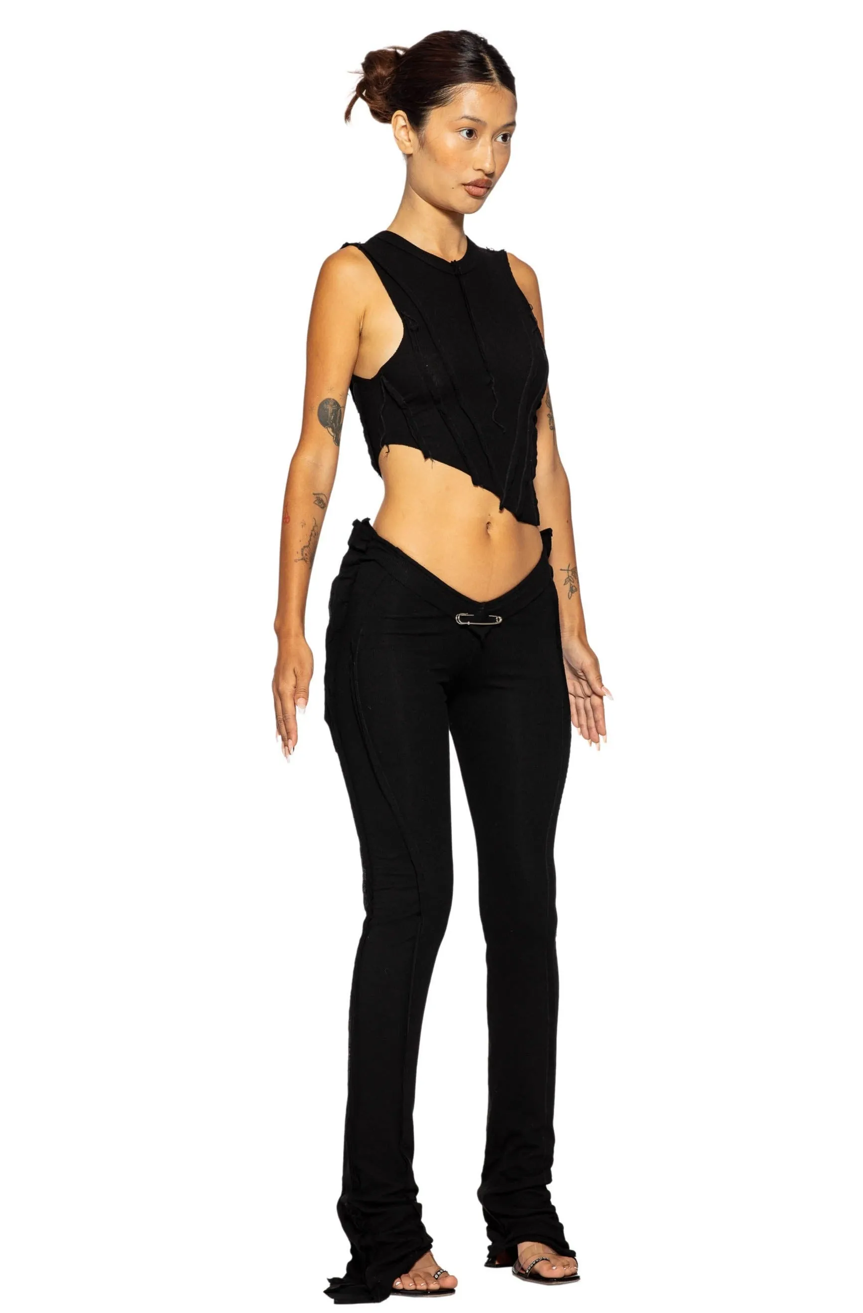 ASYMMETRIC SLEEVELESS TOP IN BLACK RIB