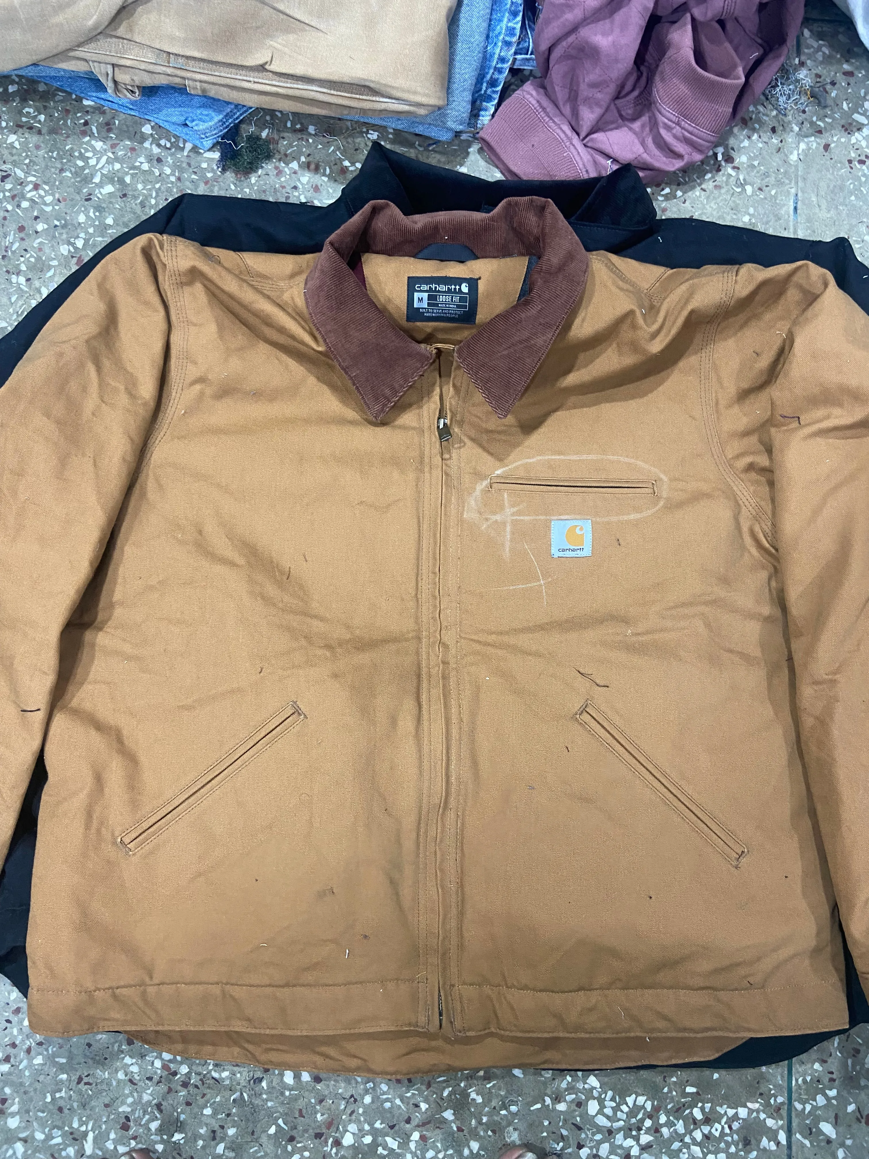 Custom handpick Carhartt deadstock Detroit jacket 120 piece ,30 vest and 30 overall