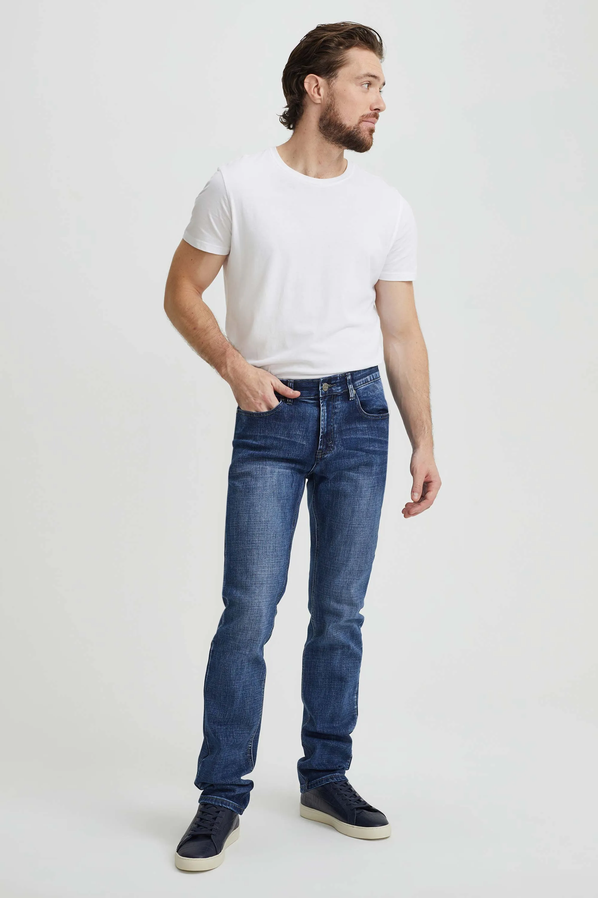Jean Peter narrow cut