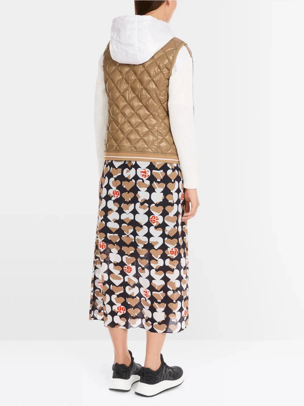 Marc Cain Soft Coffee Puffer vest – "Rethink Together"