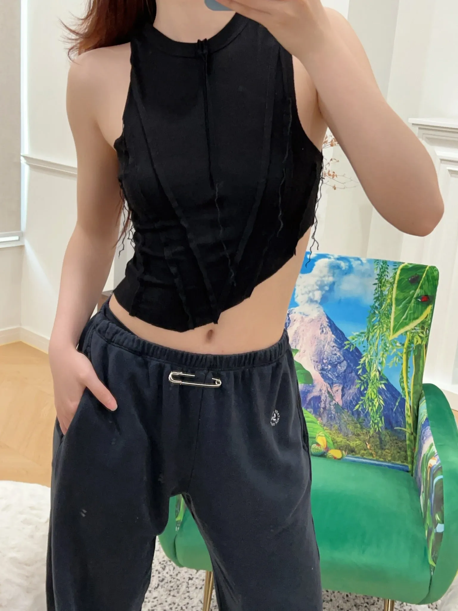 SAMI Miro Vintage - Asymmetric Sleeveless Top in Black Rib