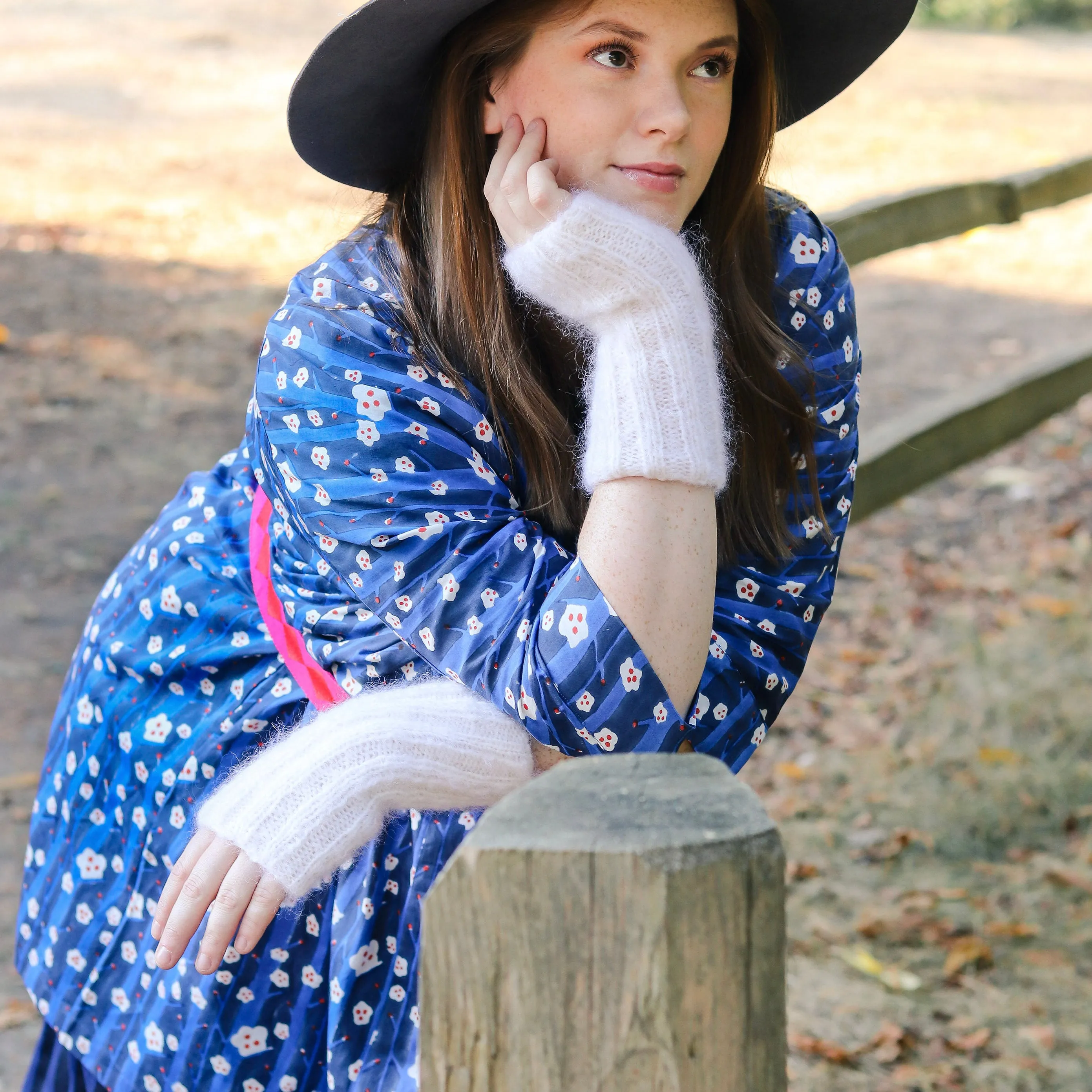 Toni Duster in Midnight Camellia